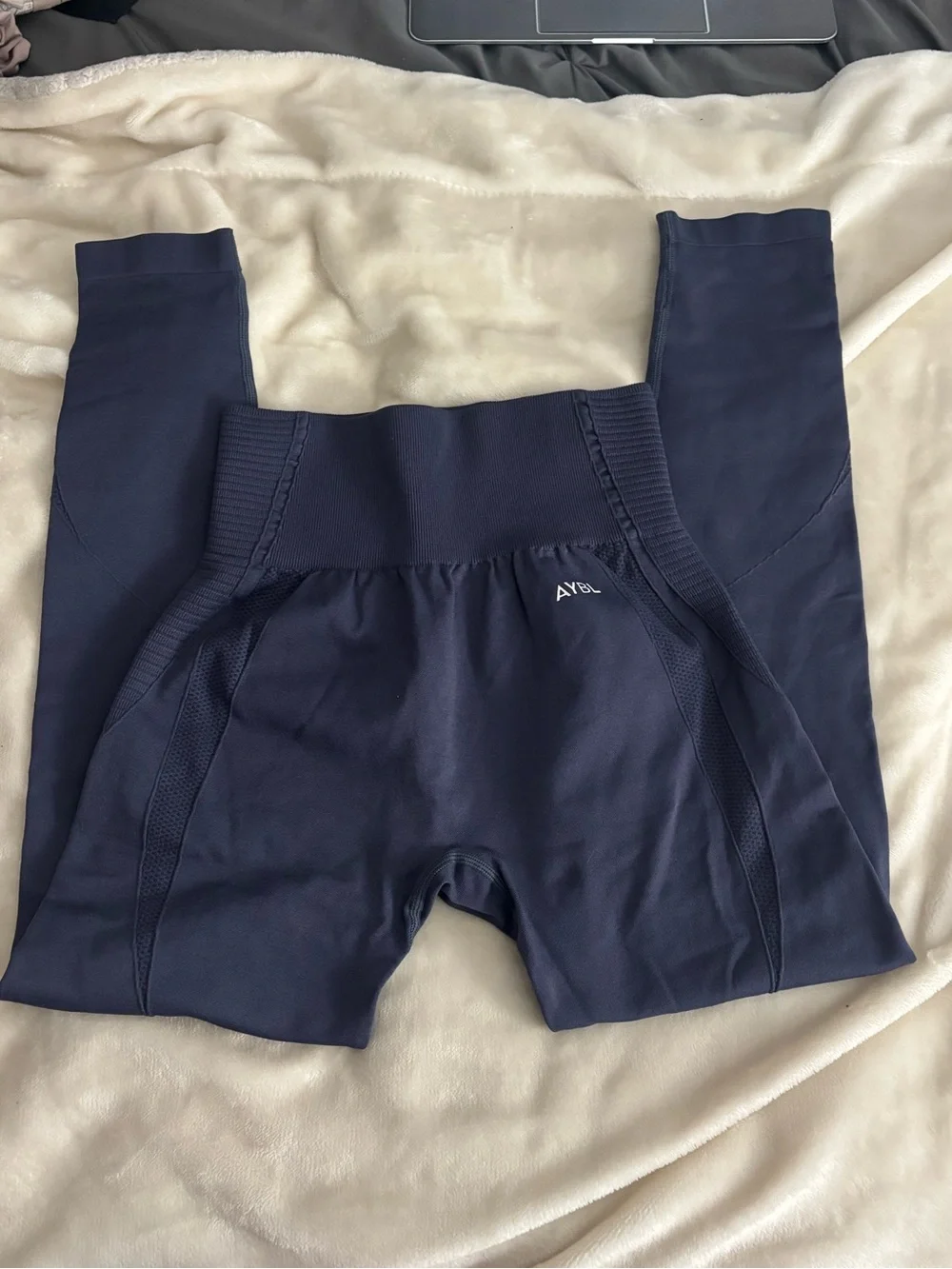 AYBL leggings - Picture 7 of 7